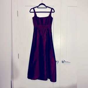 Laundry by Shelli Segal deep red beaded dress